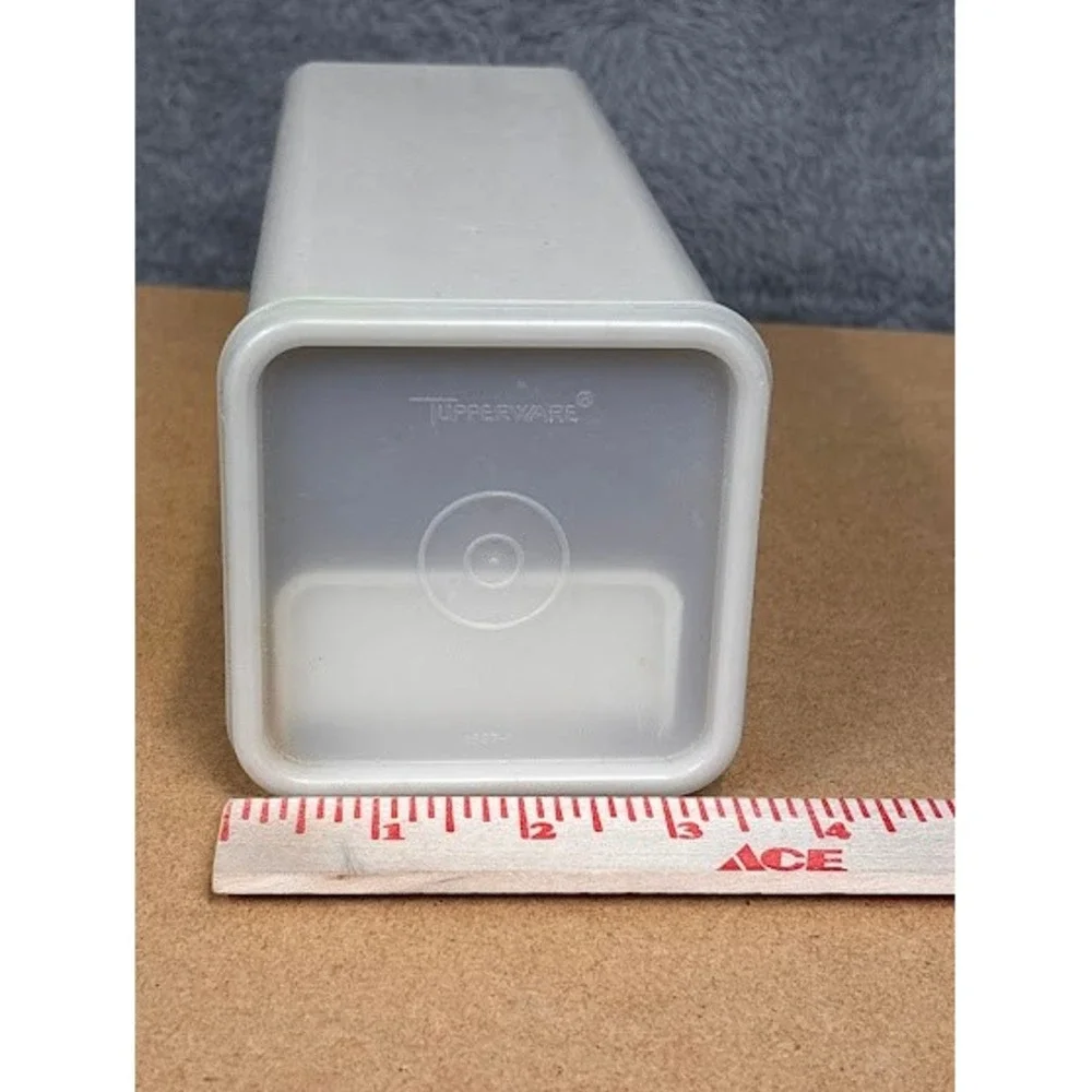 Vintage Tupperware White Rectangular Cracker Keeper‎ Storage Container Tray 1667